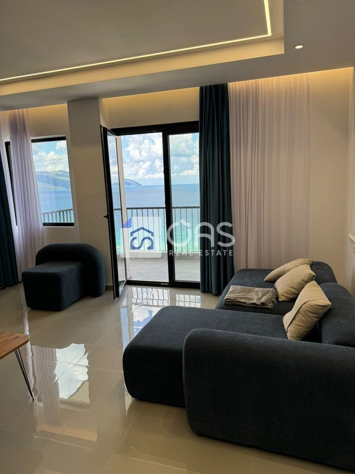 Shitet super apartament 2+1 me pamje nga deti ne Vlore 250.000 euro 2