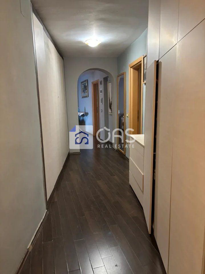 Jepet me qera apartamenti 3+1+2 qender 4