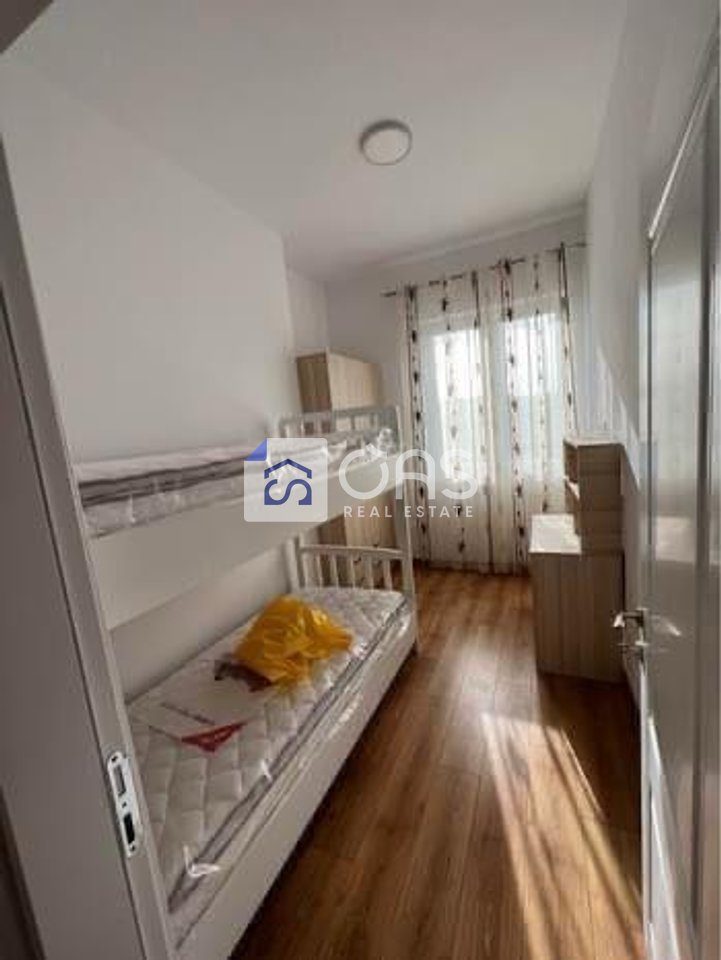 Jepet apartament me qera 2+1 Ne Kamez 4