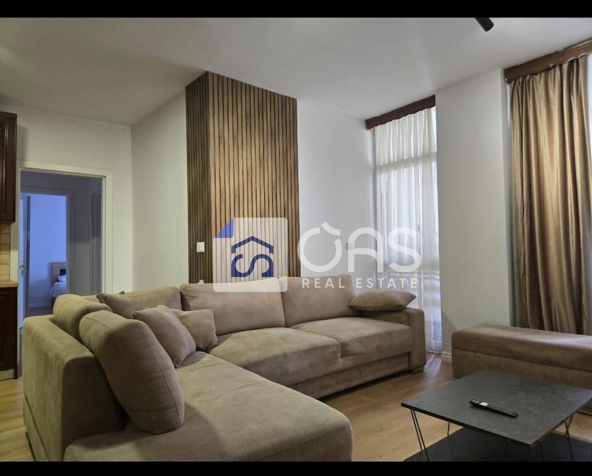 Apartament 2+1 Me Qira në Komunën e Parisit, Tiranë - 850€ | 115 m² 2