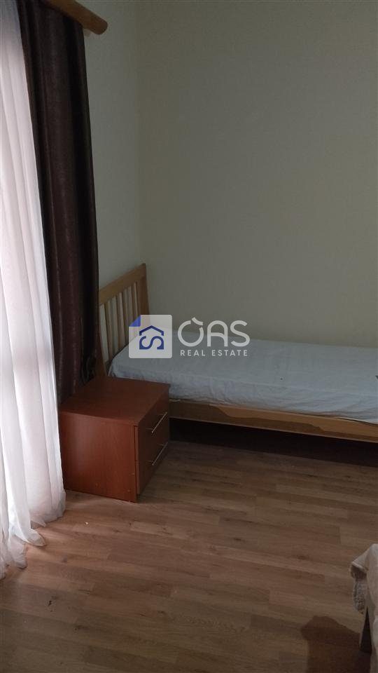 Jepet apartament me qera 2+1 tek Pallati me Shigjeta 3