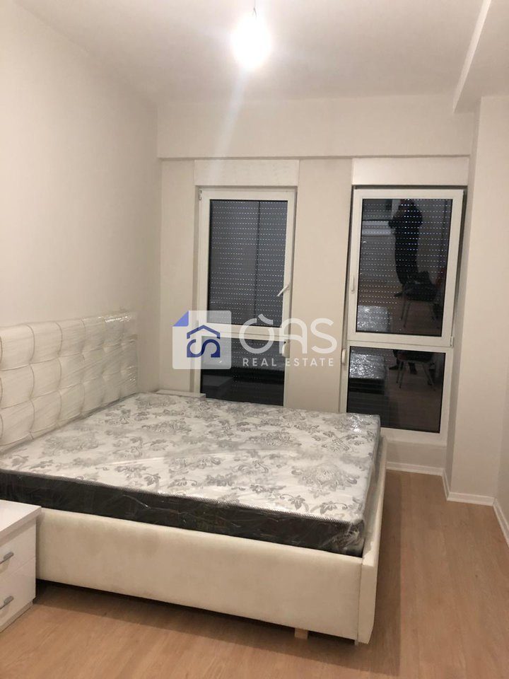 Shitet apartament 2+1+2 tek 21 Dhjetori (Kompleksi Kontakt) 2