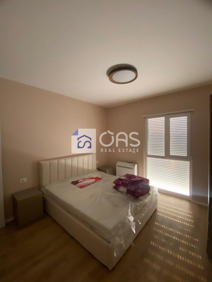 Jepet apartament 2+1me qera Te Univers City 4