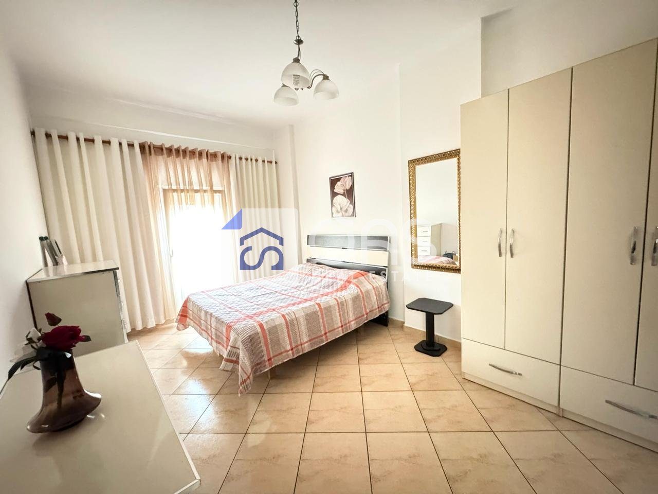 Shitet apartament 2+1 ne Don Bosko 4