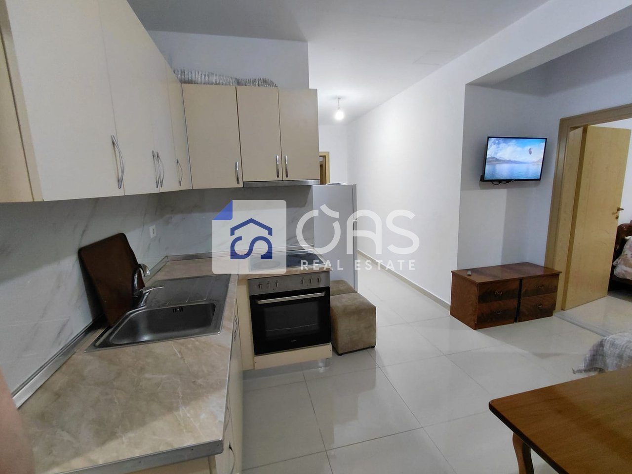Jepet apartament me qera 1+1 5 Maj 2