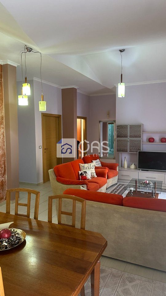 Jepet apartament me qera 3+1 Komuna Parisit 2