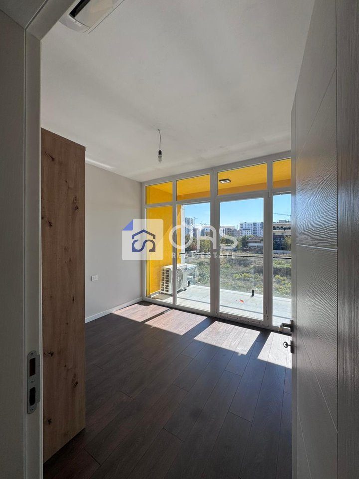 Jepet me qera apartament 2+1+2 Tek Bulevardi i Ri 4