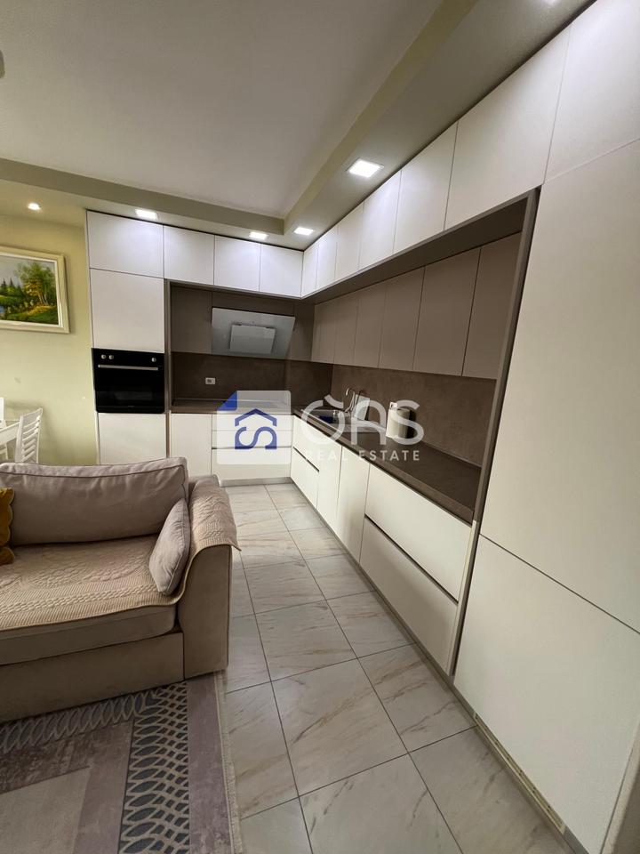 Jepet me qera apartamenti 2+1+2 rruga elbasanit 2