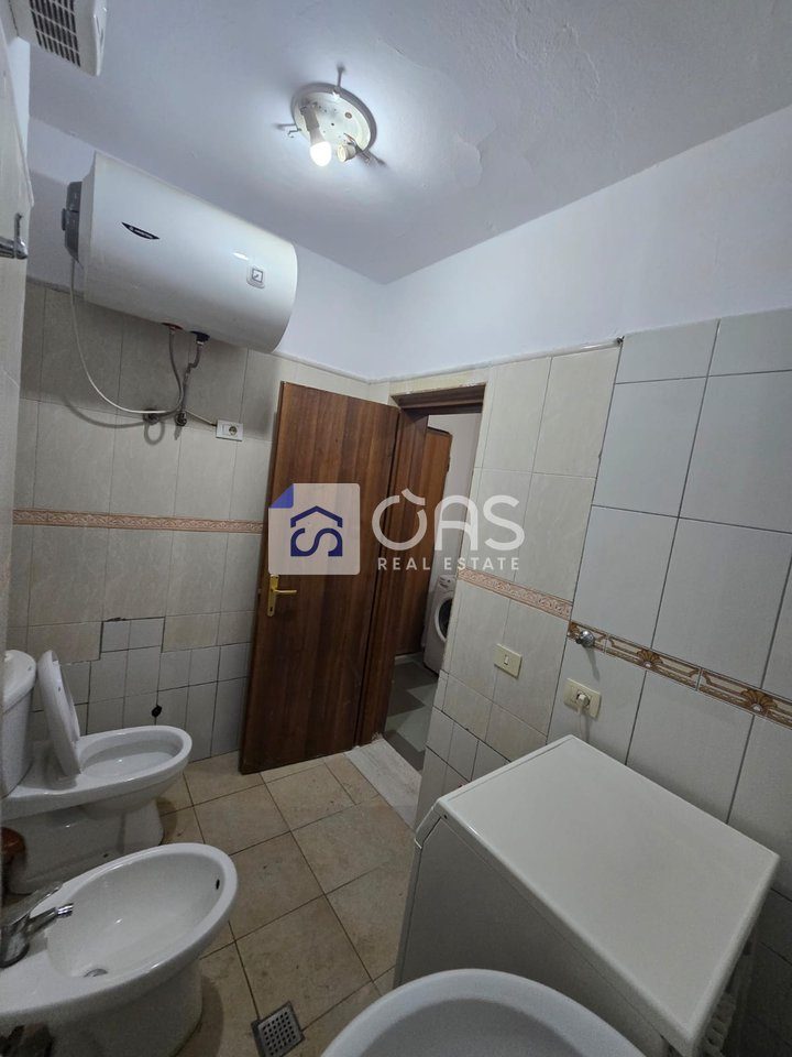Jepet apartament me qera 1+1 Rruga Elbasanit 4