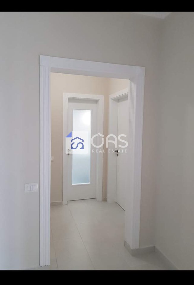 Jepet apartament me qera 3+1+2+2 post parkimi tek Fuat Toptani 3