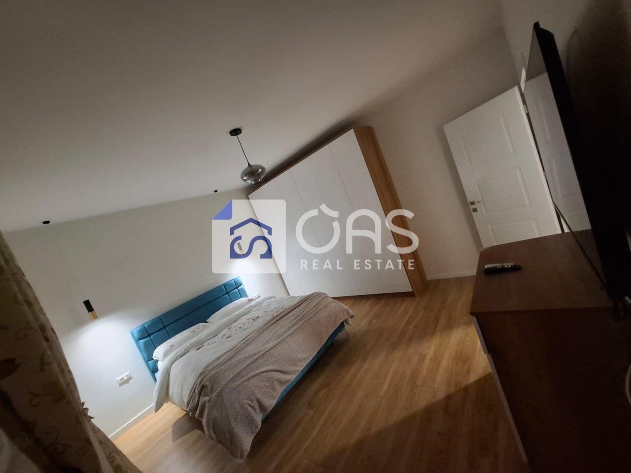 Jepet me qera APARTAMENT 1+1 ME 2 POSTE PARKIM RRUGA ELBASANIT 2