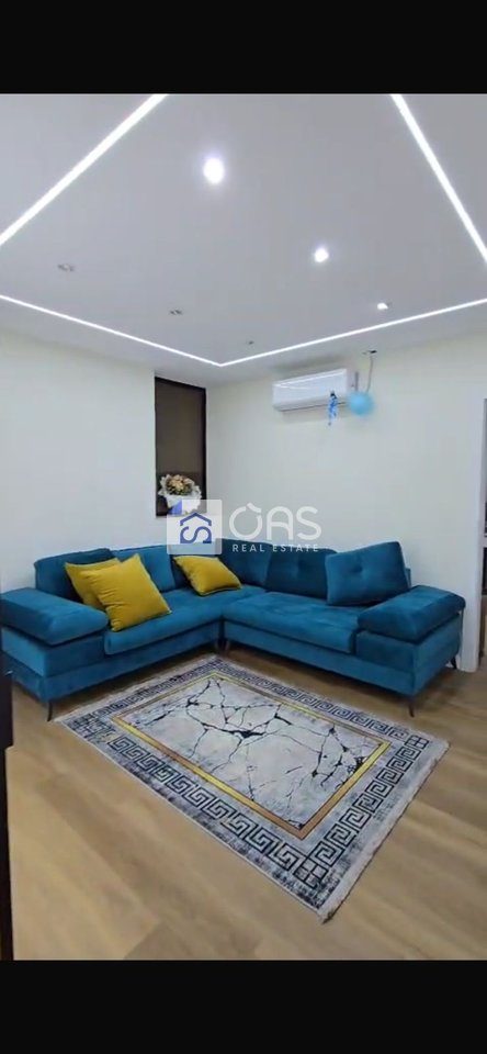 Jepet apartament me qera 2+1 tek Fusha e Aviacionit
