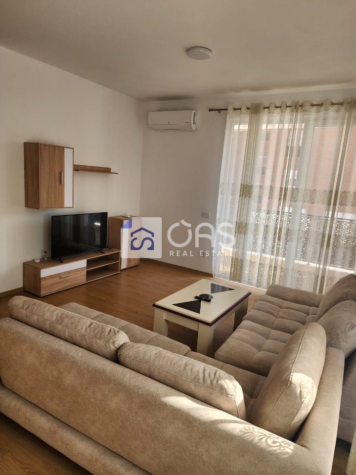 Jepet apartament me qera 2+1+2 prane QSUT.