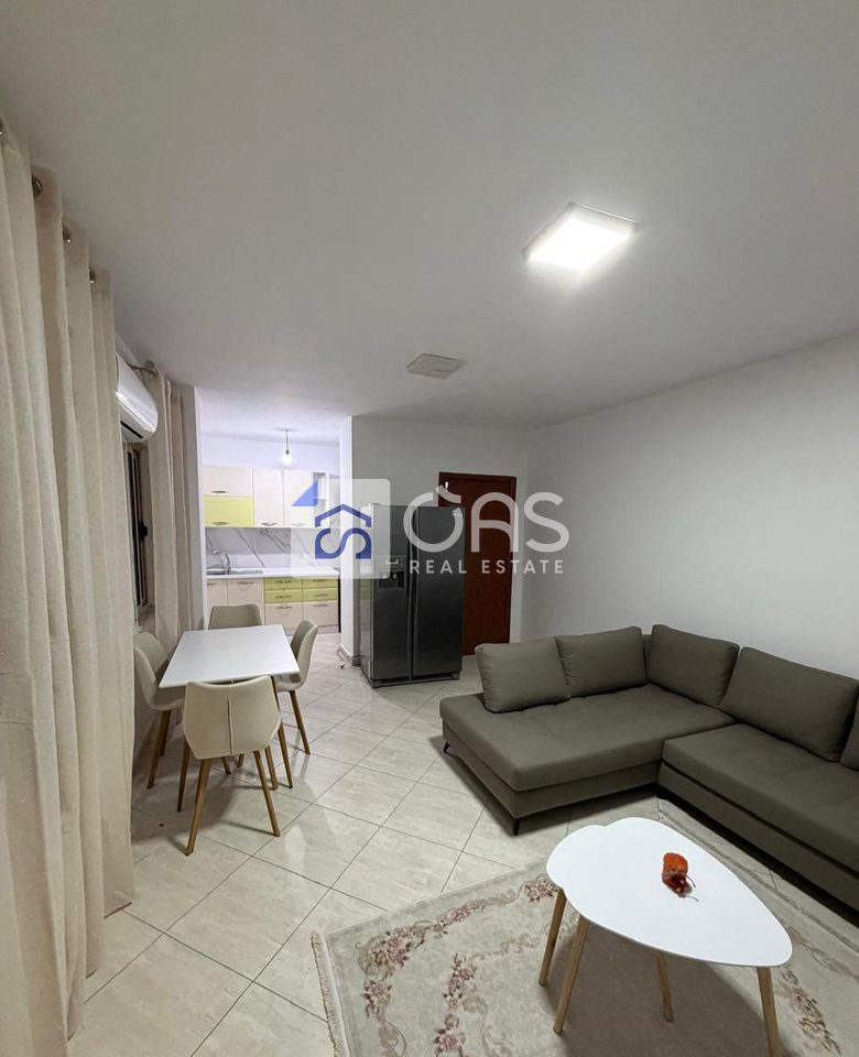 Jepet apartament me qera 1+1 Bulevard i Ri 4