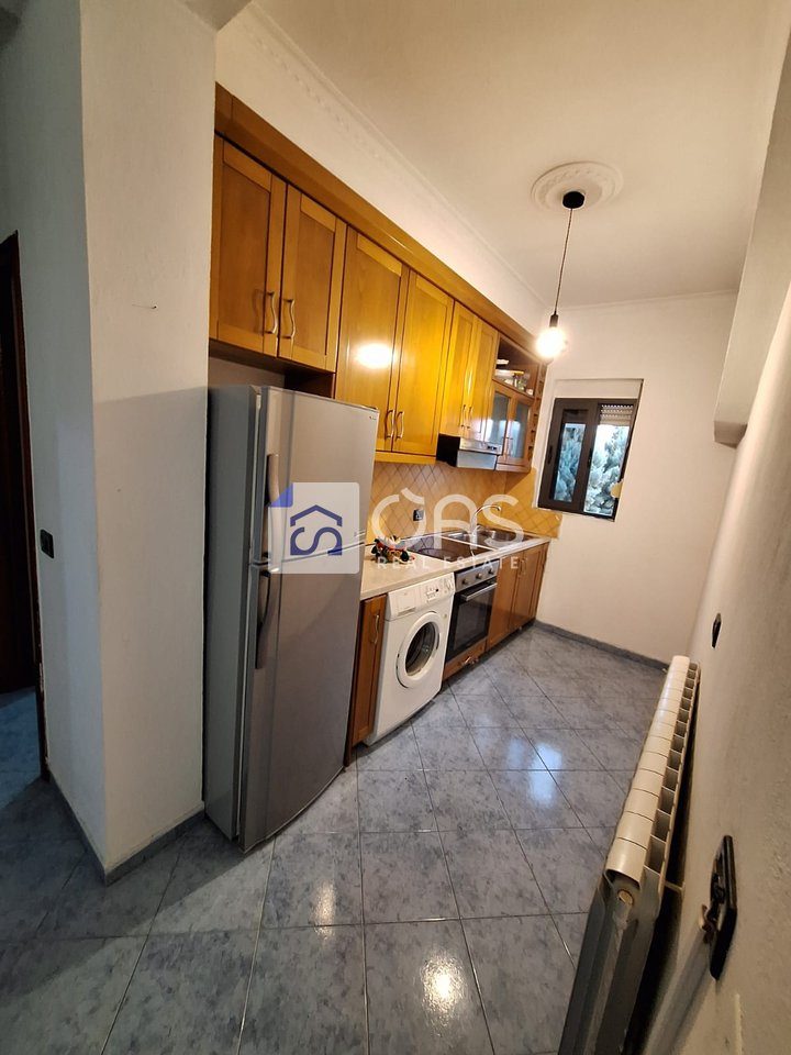 Jepet apartament me qera 2+1 Bulevard I Ri 3