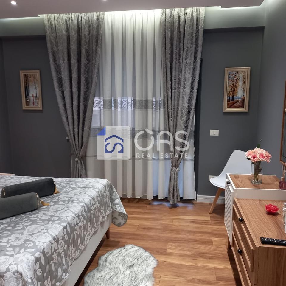 Jepet me qera apartament 1+1 ne Bllok 4