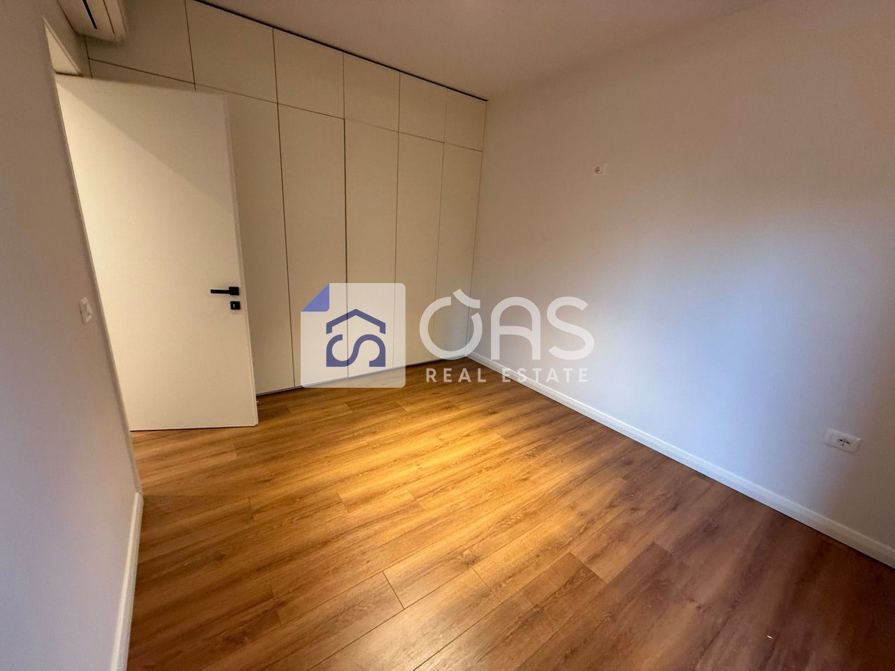 Jepet apartament me qera 2+1+ post parkimi tek Liqeni i Farkes "Delux O2 Residenc" 4