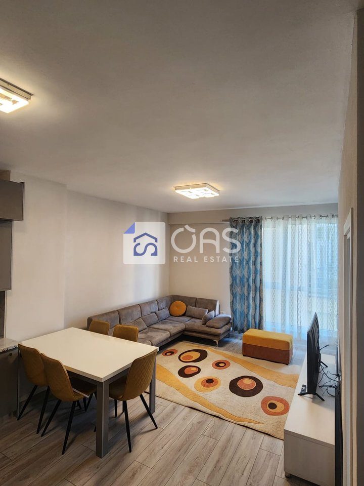 Jepet me qera apartament 1+1 tek Komuna Parisit (White Cloud Residence)