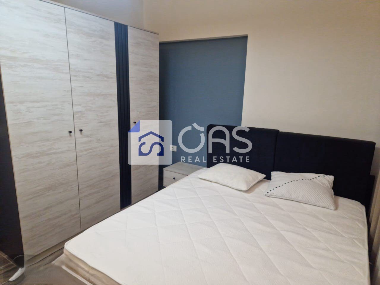 Jepet me qera apartament 2+1 tek Stacioni Trenit 3