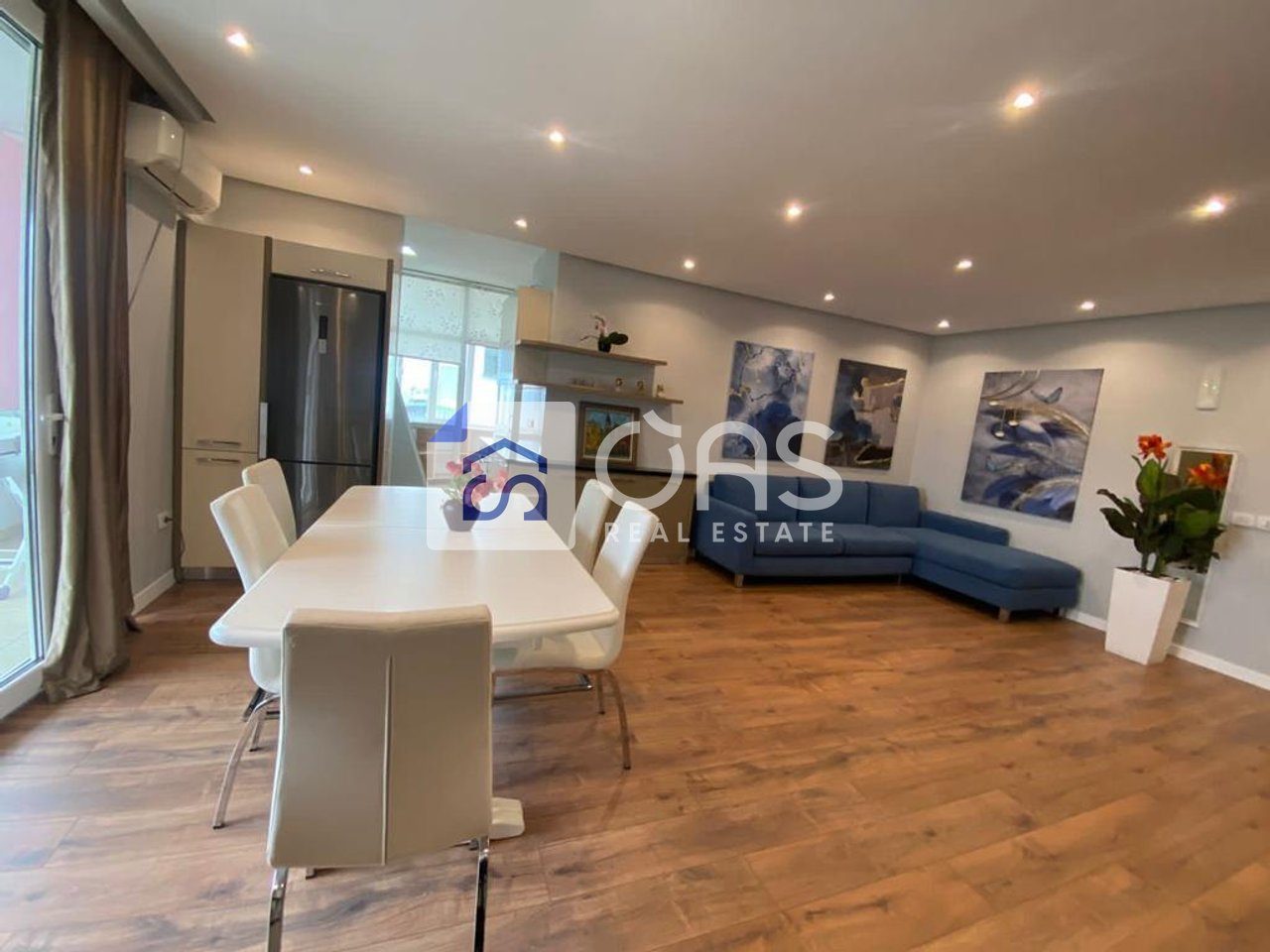 Jepet me qera apartament 2+1+2 tek Ish Ekspozita.