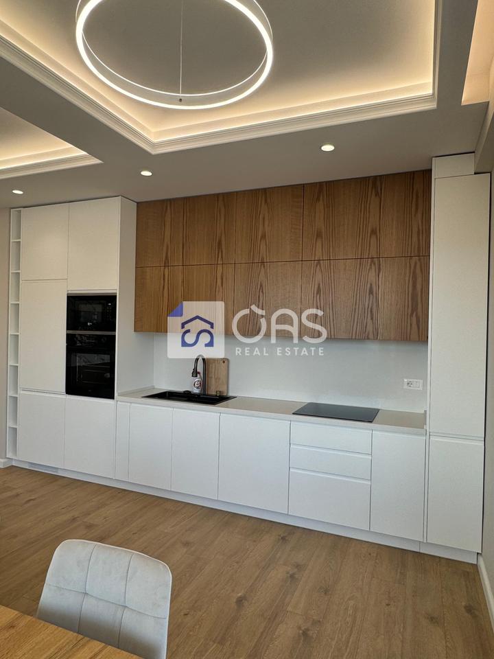 Shitet apartament 2+1 ne Vlore Vlore Skel ( lagjen 10 Korriku) Cmimi :300.000 euro 4