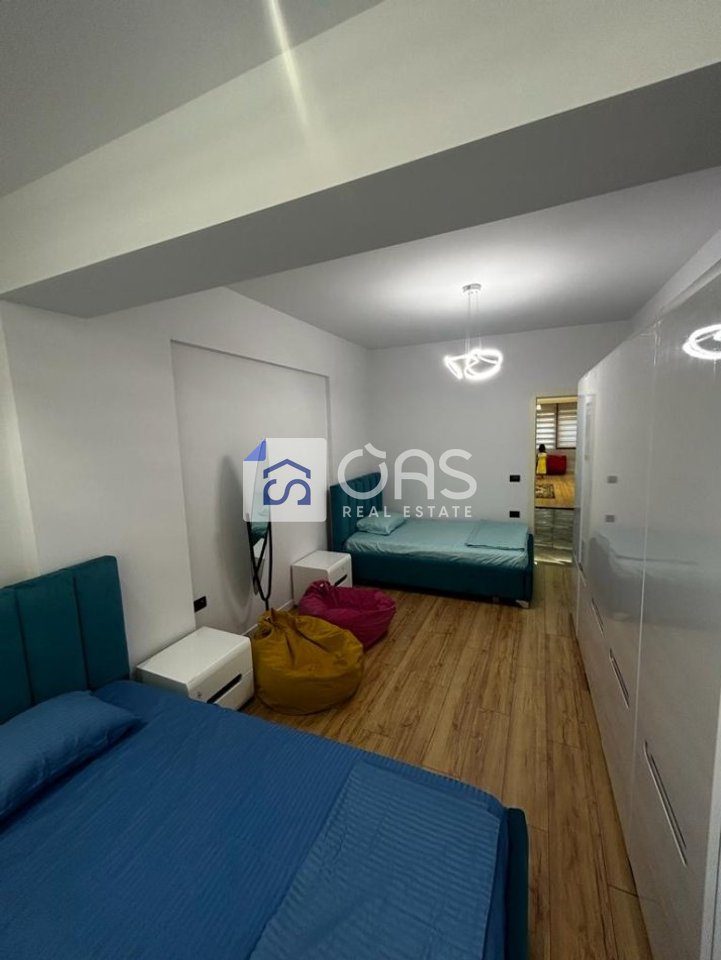 Jepet apartament me qera 2+1+2 ne Myslym Shyr 4
