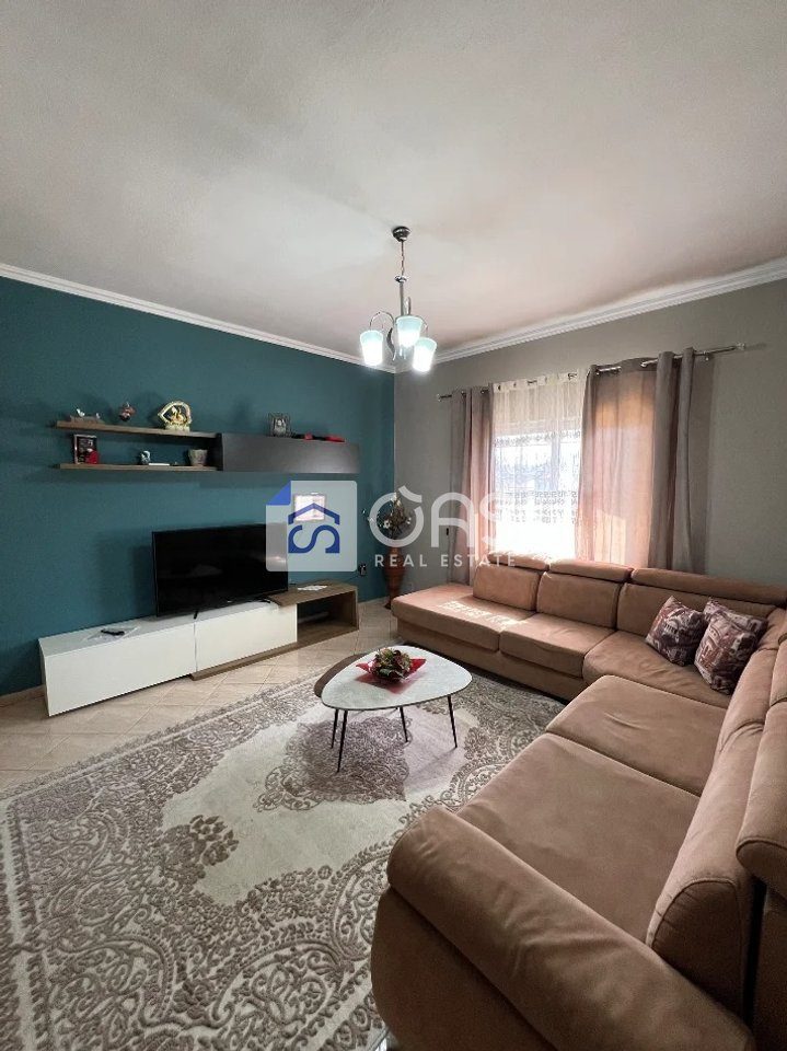 Jepet apartament me qera 2+1 tek Misto Mame