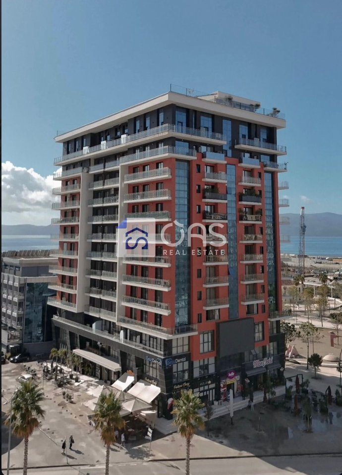 Shitet apartament 2+1+2 ne Vlore. 3