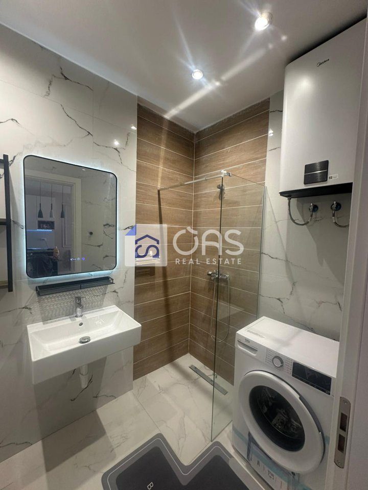 Jepet me qera apartament 1+1 Te Univers City 4
