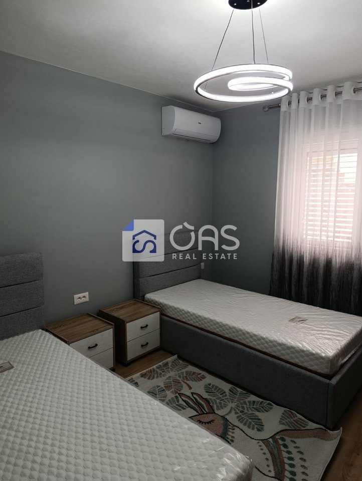 Jepet apartament me qera 2+1 tek Ali Dem 3