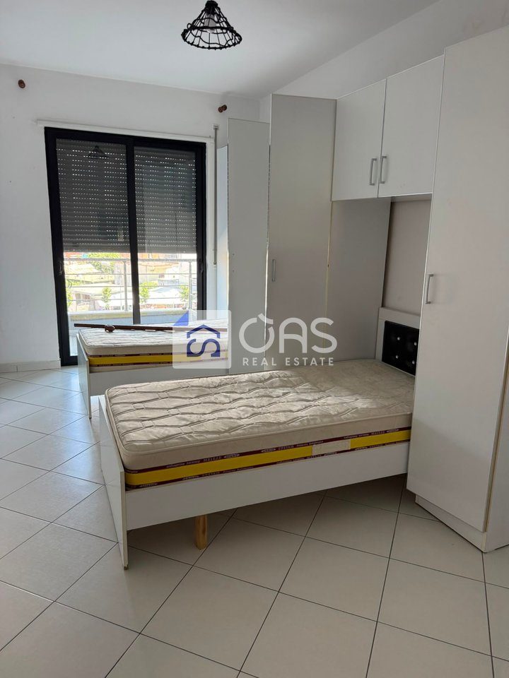 Jepet me qera apartament 2+1+2 ne Astir 4