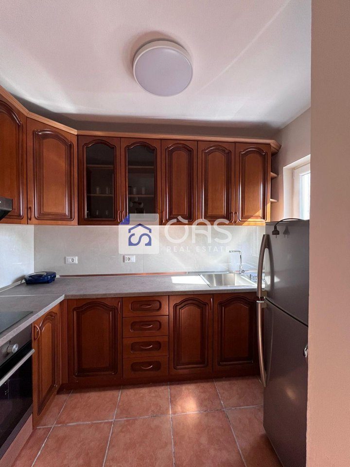 jepet me qera apartament 2+1 tek Rruga e Elbasanit 2