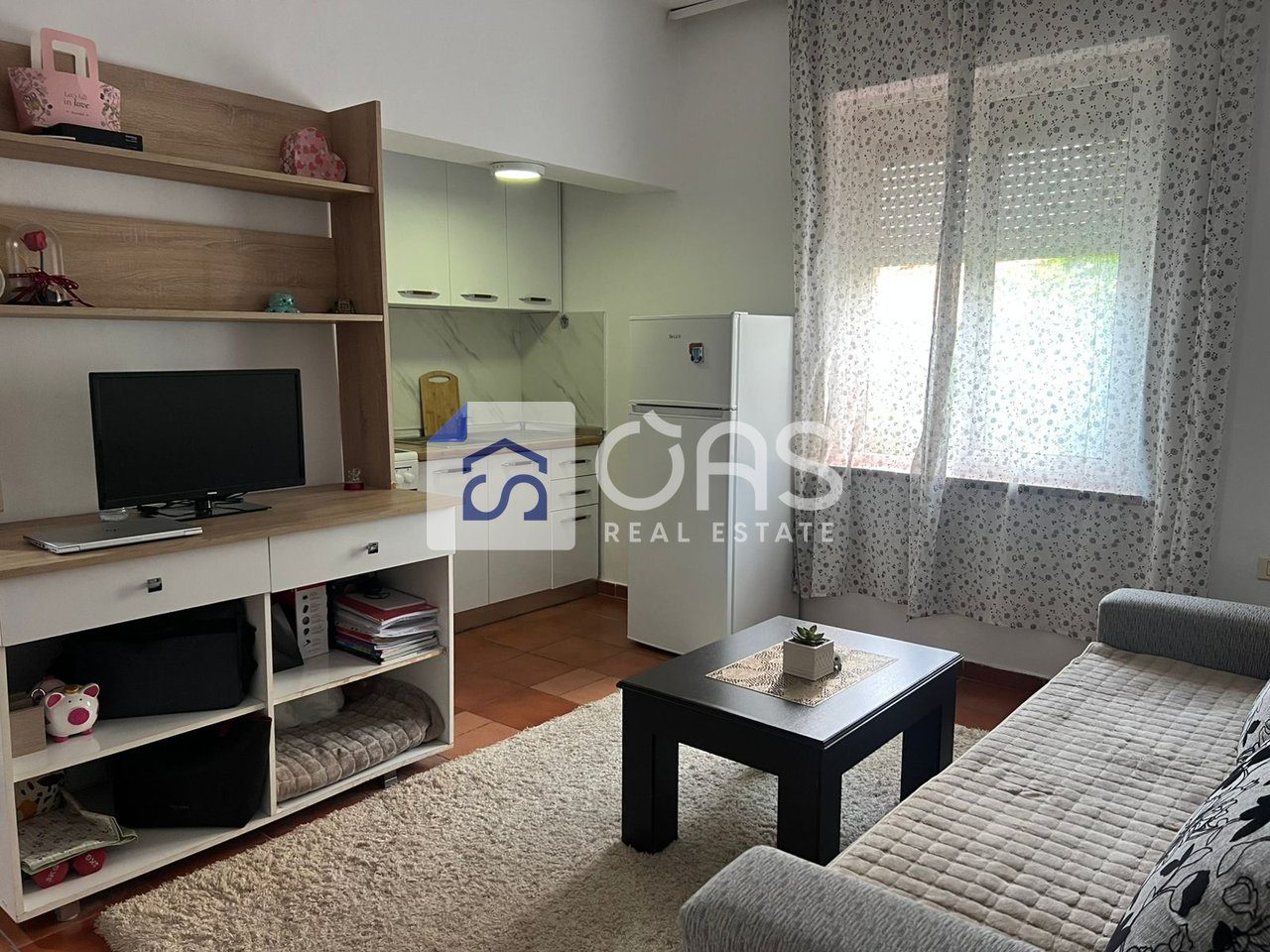Jepet me qera apartament 1+1 tek Rruga Bardhyl.