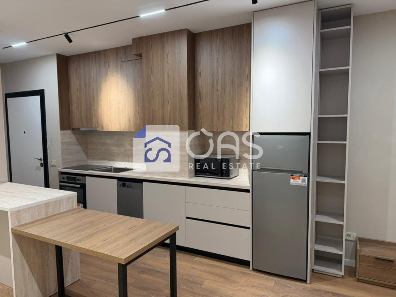 Jepet me qera apartament 2+1 tek Mine Peza