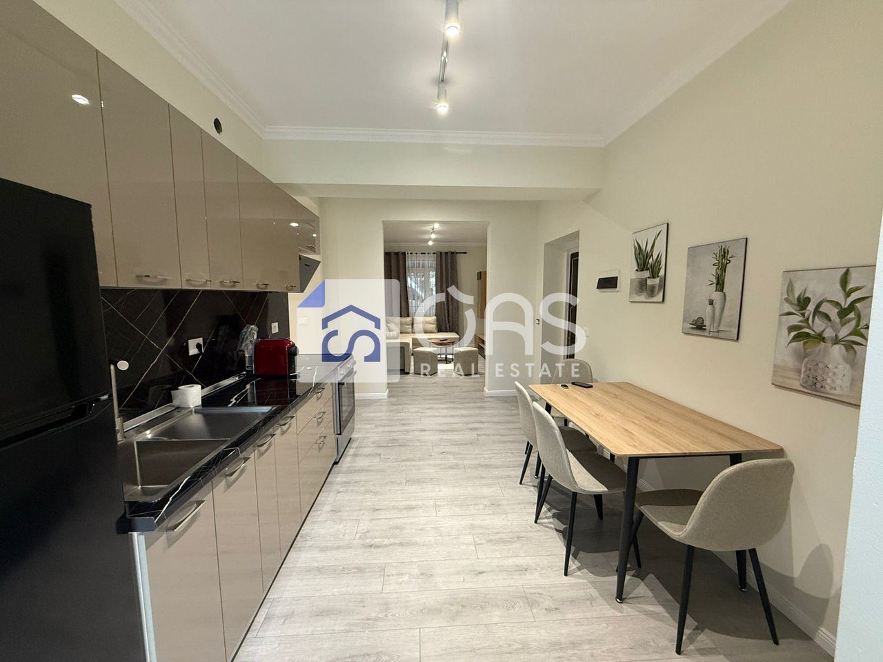 Jepet me qera apartament 2+1 ne Bllok 2
