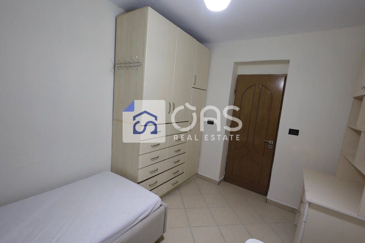 Jepet apartament me qera 2+1 Ne Brryl 4