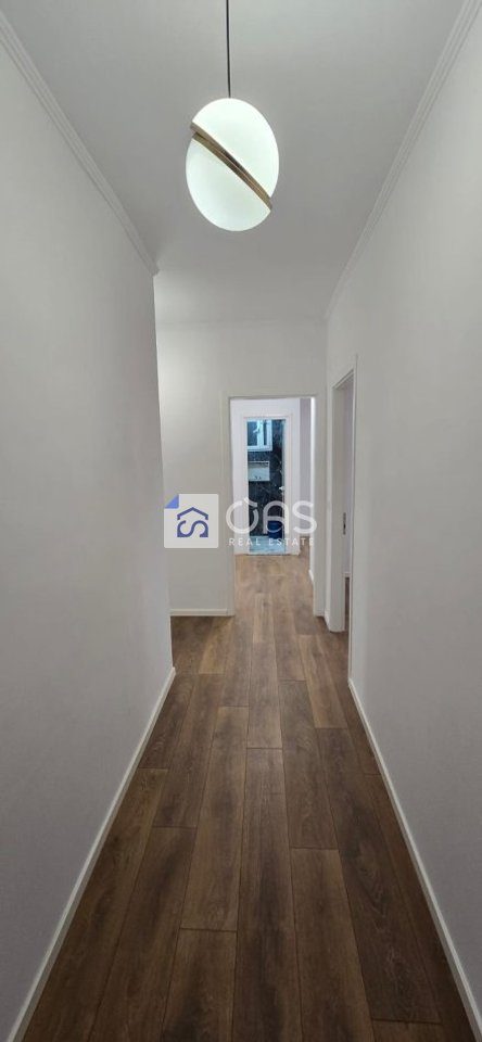 Shitet apartament 2+1+2 ne Qender 4