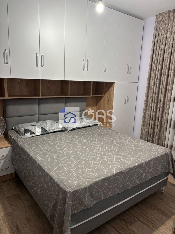 Jepet apartament me qera 2+1 tek Ish Fusha e Aviacionit 3