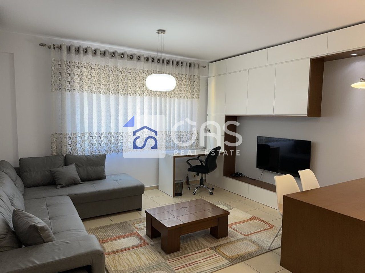 Jepet me qera apartament 1+1 ne 5 Maj (Pallati Concord Center) 2
