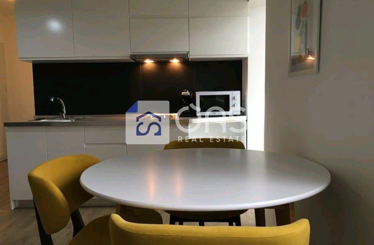 Jepet me qera apartament 1+1 tek Rruga e Sales. 3