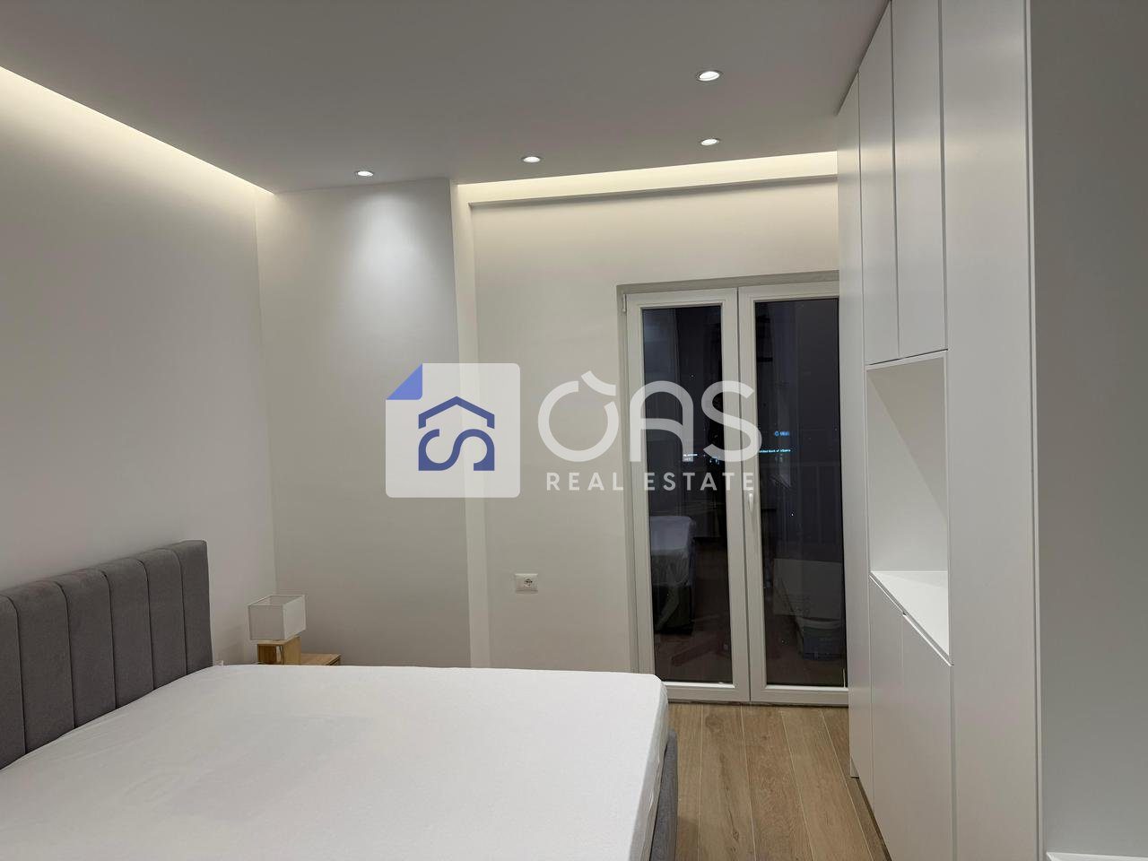 Jepet apartament me qera 1+1 ne zog te zi 3