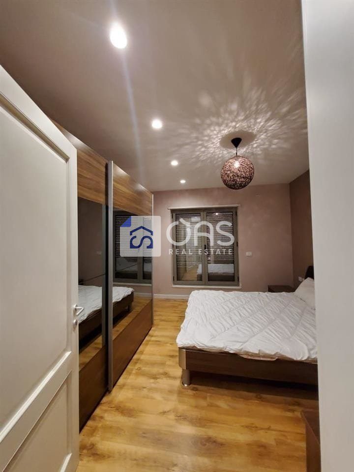 Jepet me qira apartamenti 2+1 Te Kompleksi Delijorgji 3