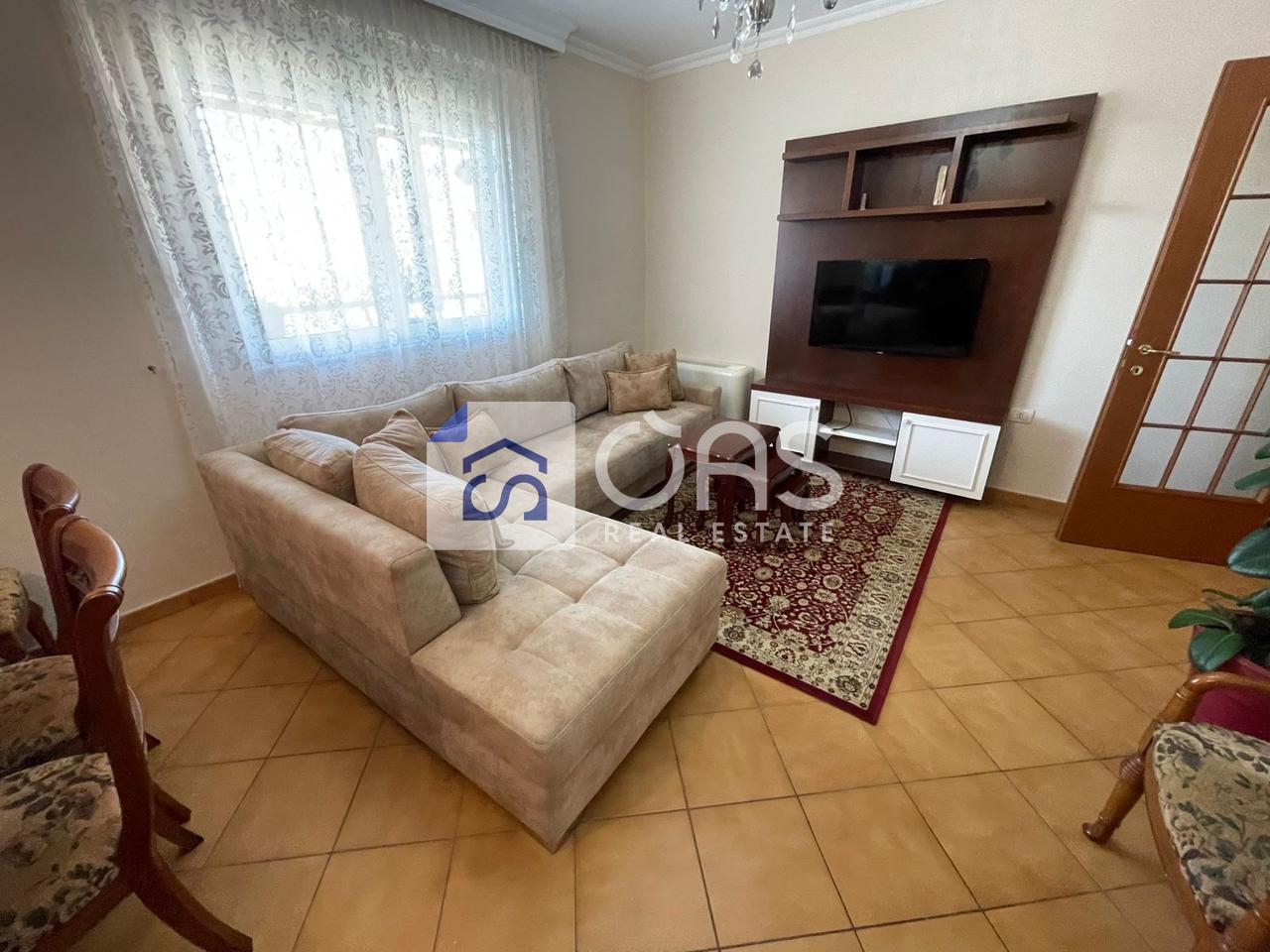 Jepet me qera apartament 2+1+2 Tek Stadiumi Air Albania. 3