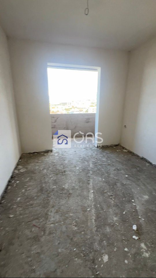 Shitet apartament 2+1 ne Paskuqan (Shehu constitution )Cmimi: 84.000 euro 4