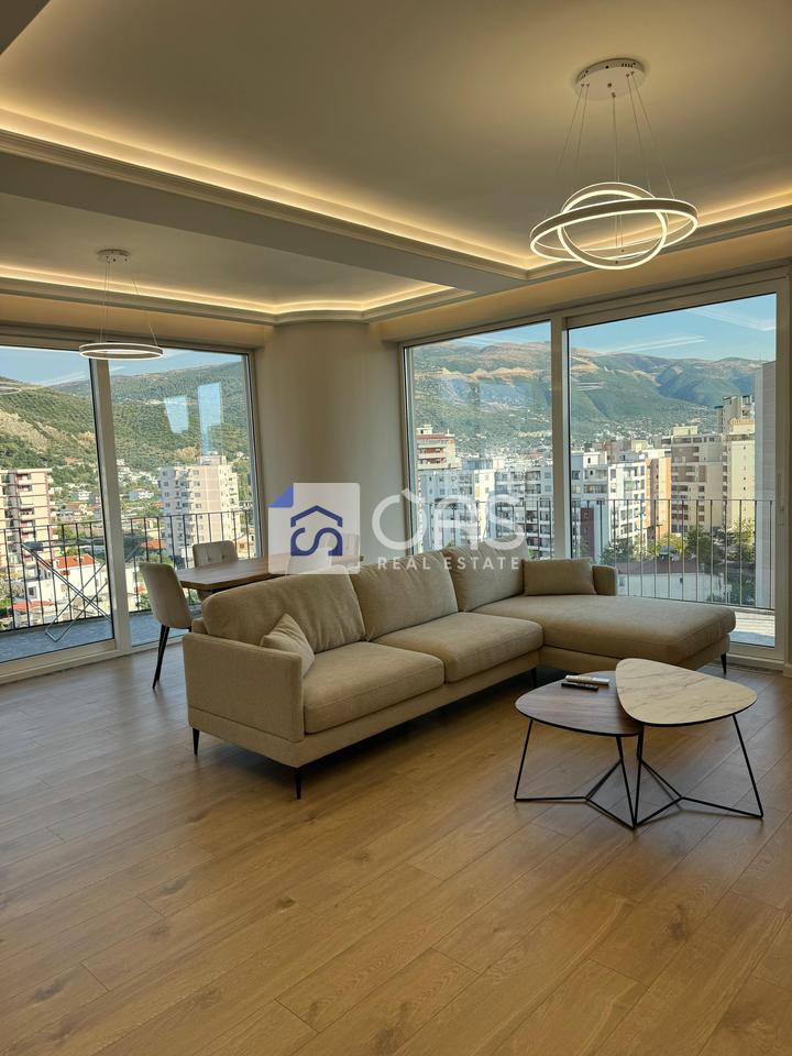 Shitet apartament 2+1 ne Vlore Vlore Skel ( lagjen 10 Korriku) Cmimi :300.000 euro 2