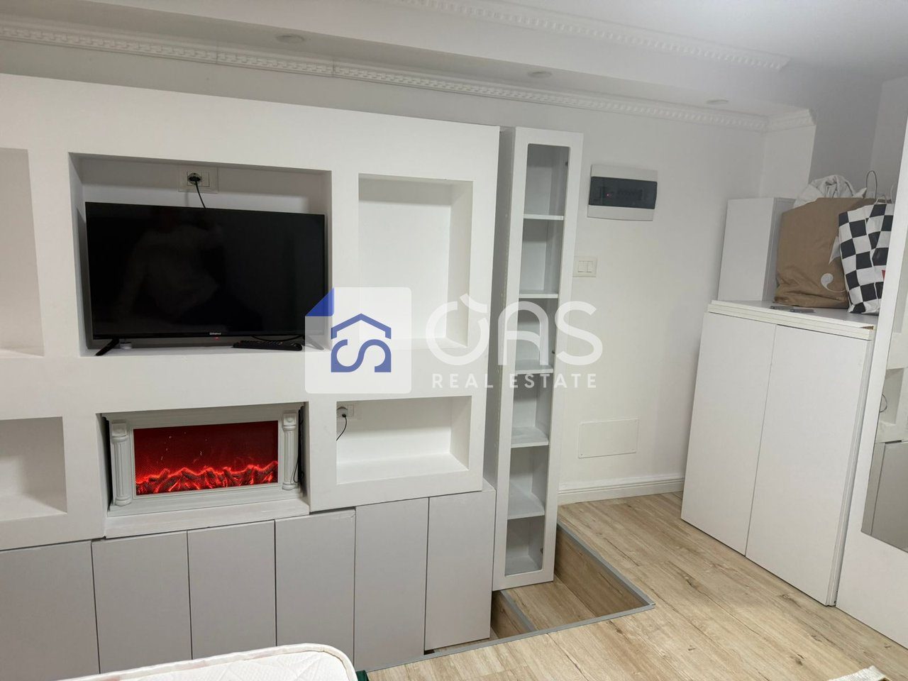 Jepet me qera apartament 1+1 duplex ne Bllok. 530 euro 2
