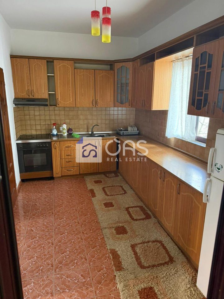 Jepet Apartament me qera 1+1 BULEVARDI I RI (rr. Jordan Misja )