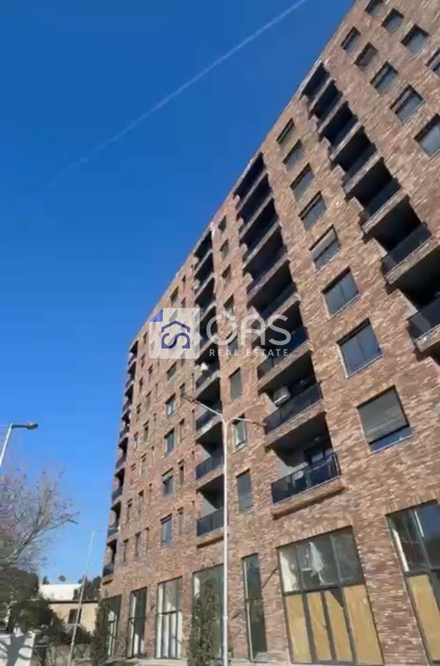 Shitet apartament 2+1 ne 5 Maj 2