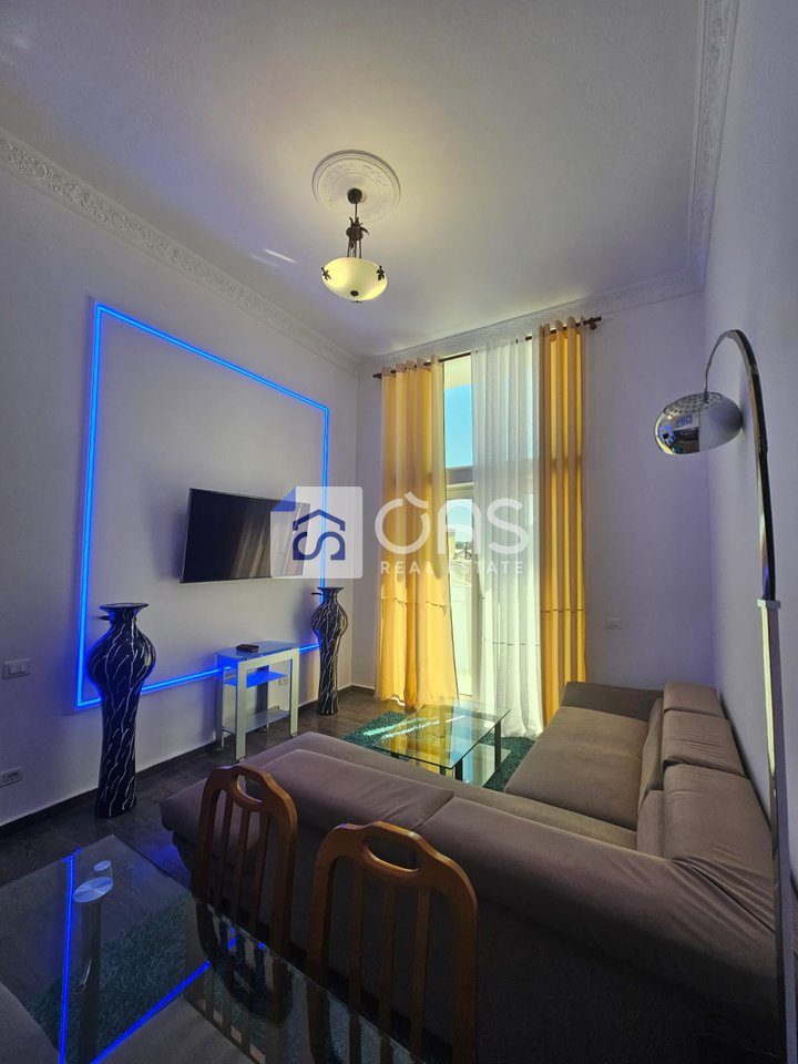 Jepet me qera apartament duplex 2+1 Te Pallati me Shigjeta