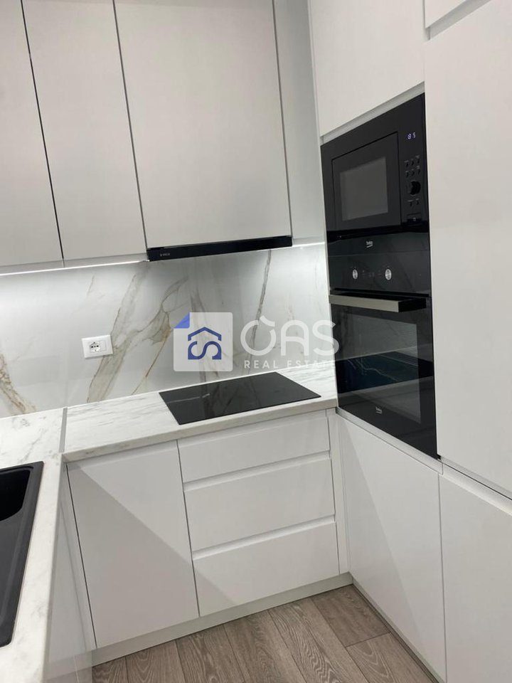 Shitet apartament 2+1 ne Vlore Skel ( lagjen 10 Korriku) 230.000 euro 3
